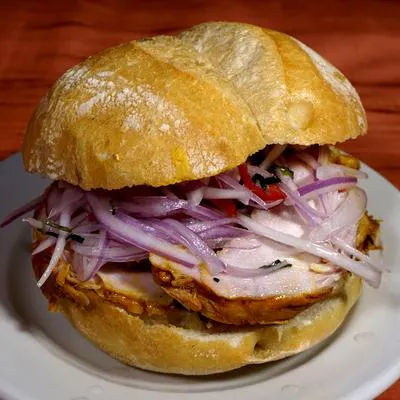 Menu sandwich chicharron